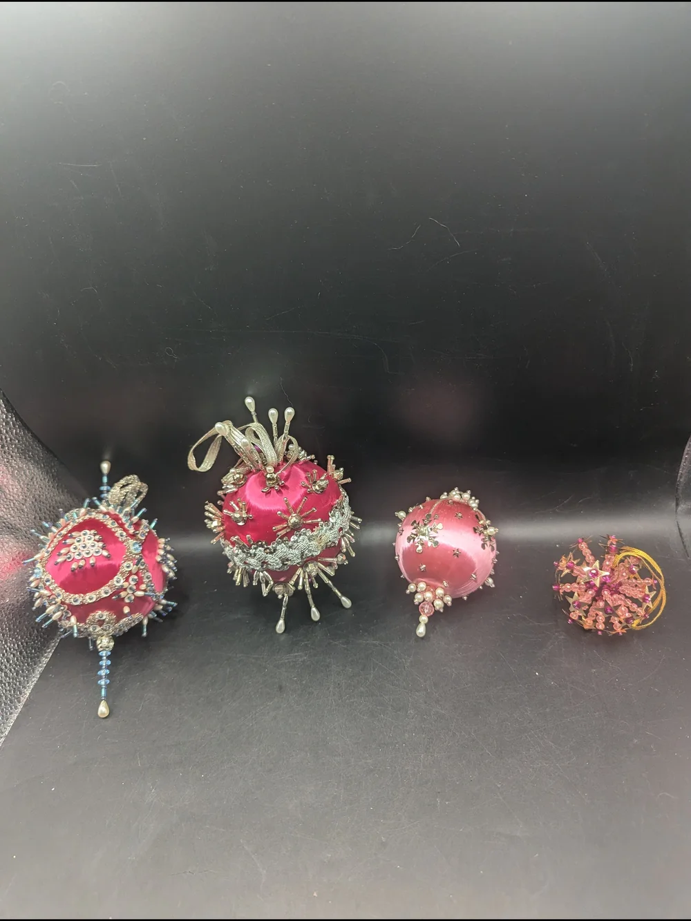 Vintage Set Of 4 Handcrafted Pink Beaded Push Pin Ornaments - Picture 1 of 14